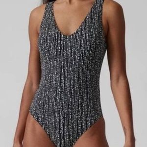 NWT Athleta swimsuit bathing suit size XL Seychelles black one piece